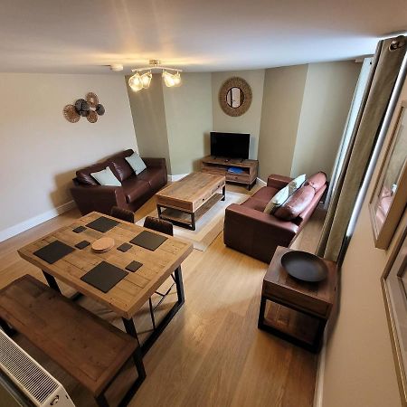 Llys Bach Apartment At Llys Aeron Aberaeron Bagian luar foto