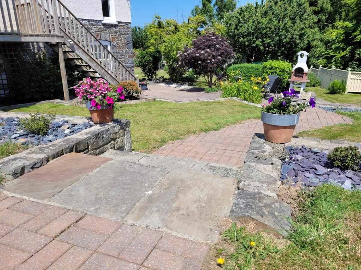 Llys Bach Apartment At Llys Aeron Aberaeron Bagian luar foto