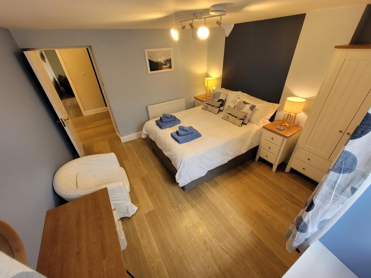 Llys Bach Apartment At Llys Aeron Aberaeron Bagian luar foto