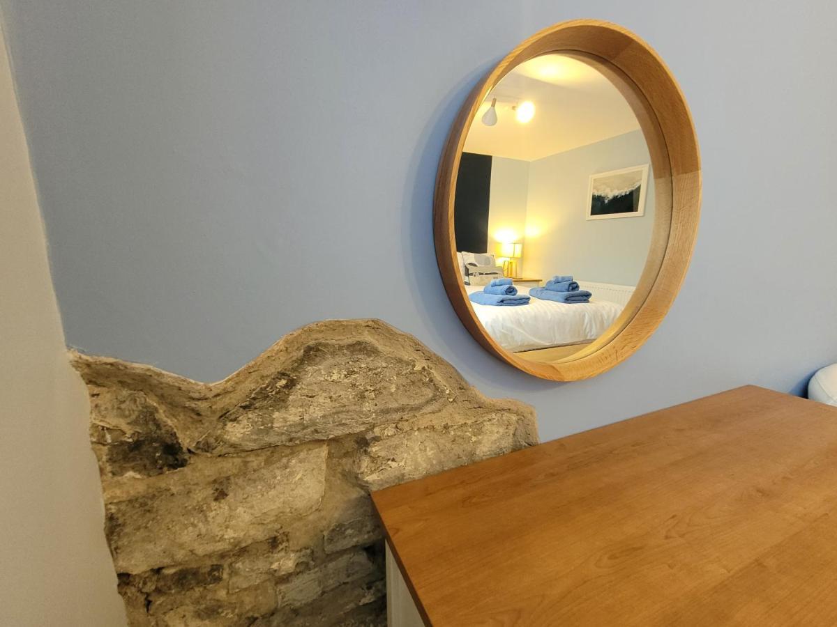 Llys Bach Apartment At Llys Aeron Aberaeron Bagian luar foto