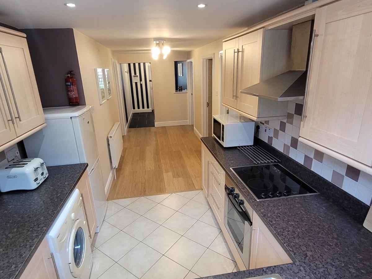 Llys Bach Apartment At Llys Aeron Aberaeron Bagian luar foto