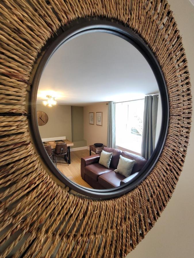 Llys Bach Apartment At Llys Aeron Aberaeron Bagian luar foto