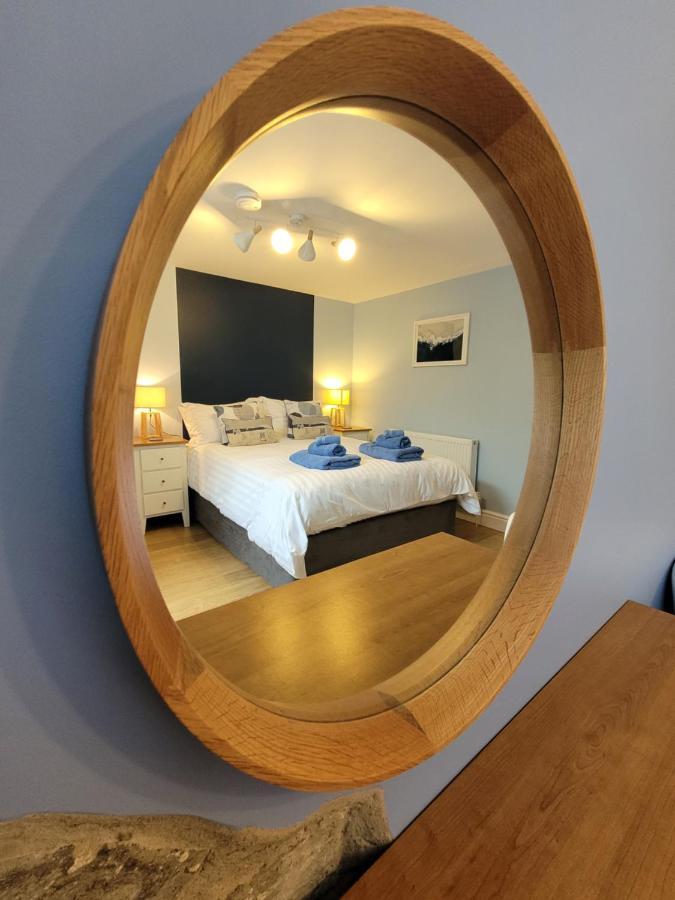 Llys Bach Apartment At Llys Aeron Aberaeron Bagian luar foto